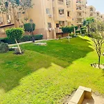 Relaxing Apartment With Garden View In New Cairo