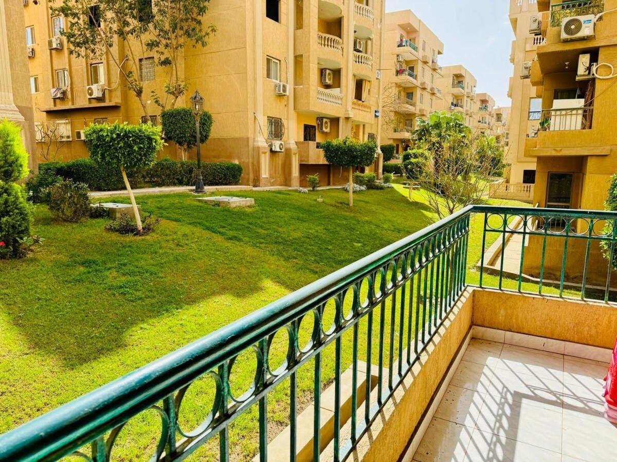 Relaxing With Garden View In New *